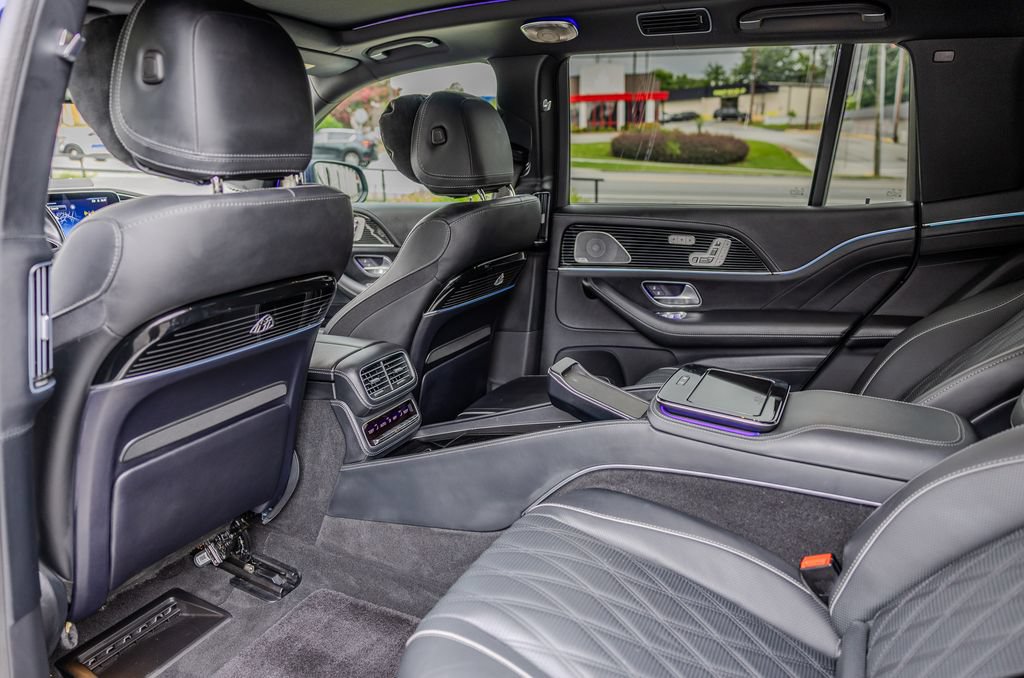 Used 2025 Mercedes-Benz Maybach GLS 600 4MATIC image 21
