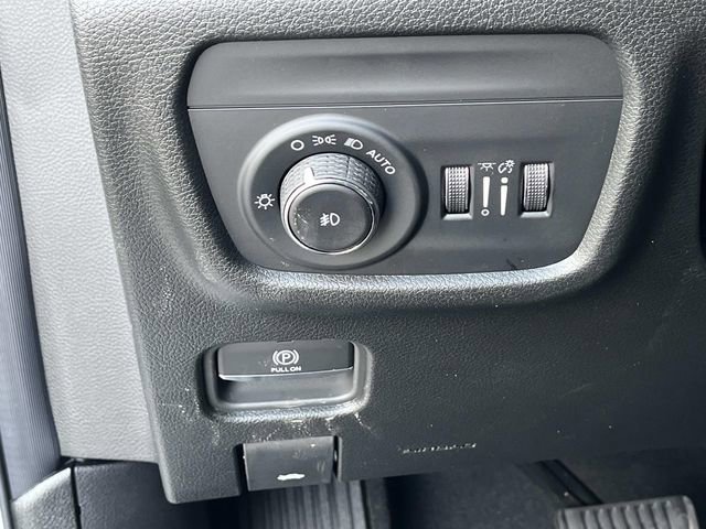 New 2025 Jeep Grand Cherokee Limited w/ Black Appearance Package AWD/4WD image 25