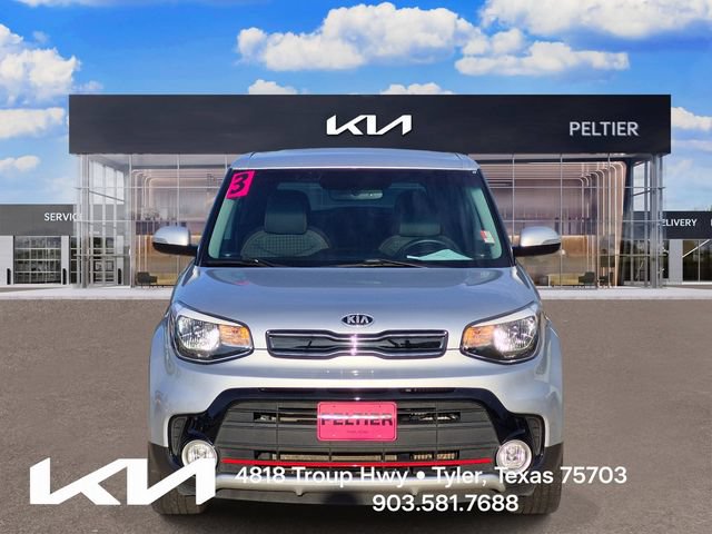 Used 2018 Kia Soul ! FWD image 2