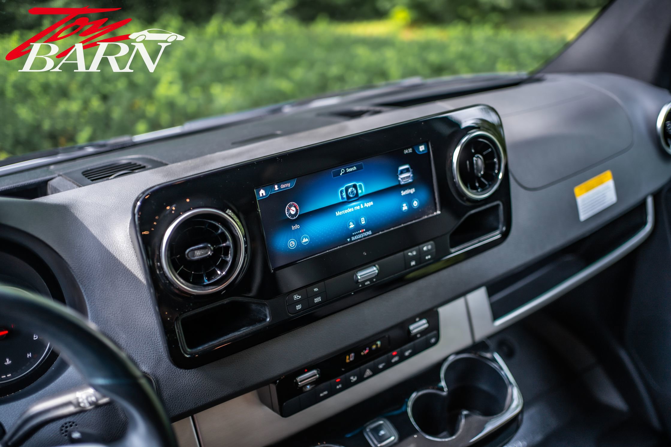 Used 2020 Mercedes-Benz Sprinter 2500 image 32