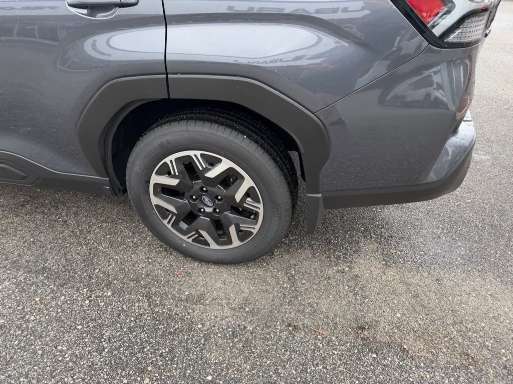 Used 2025 Subaru Forester Premium w/ Protection Package image 10