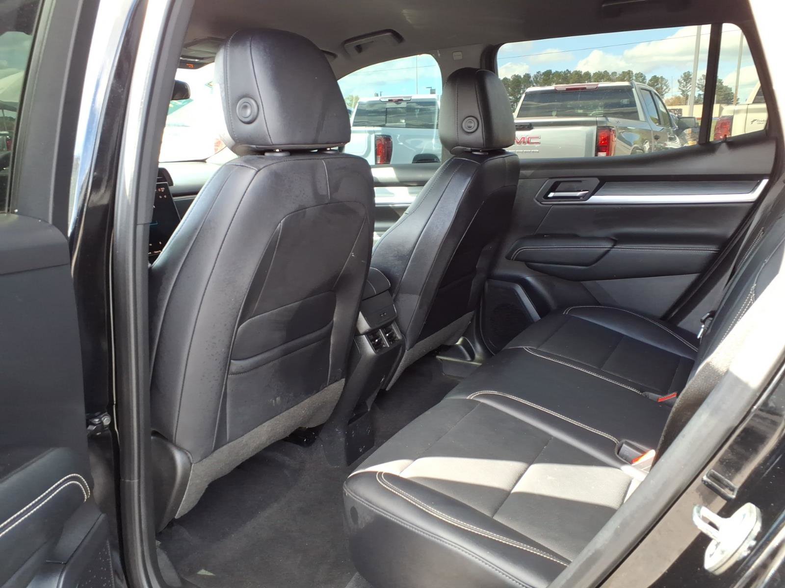 Certified 2025 GMC Terrain Elevation w/ Elevation Premium Package image 23