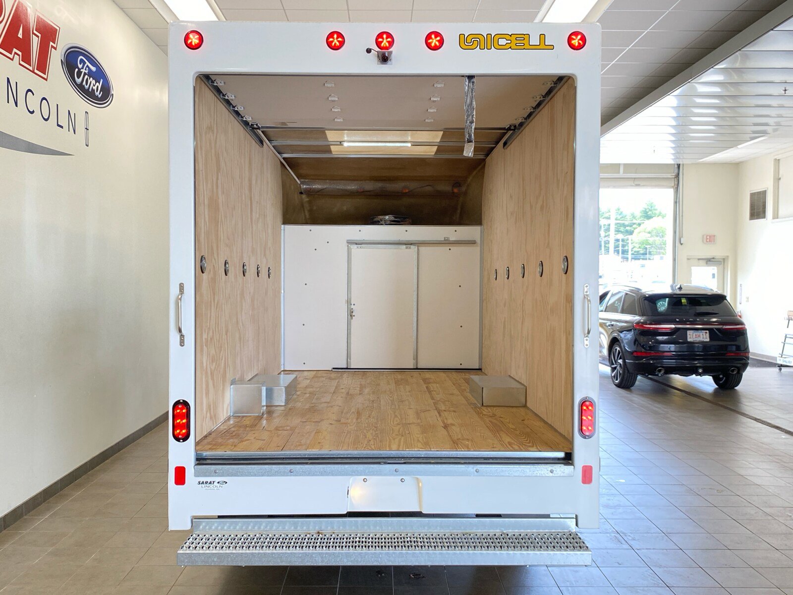 New 2027 Ford E-350 and Econoline 350 Super Duty w/ Power Equipment Group RWD image 7