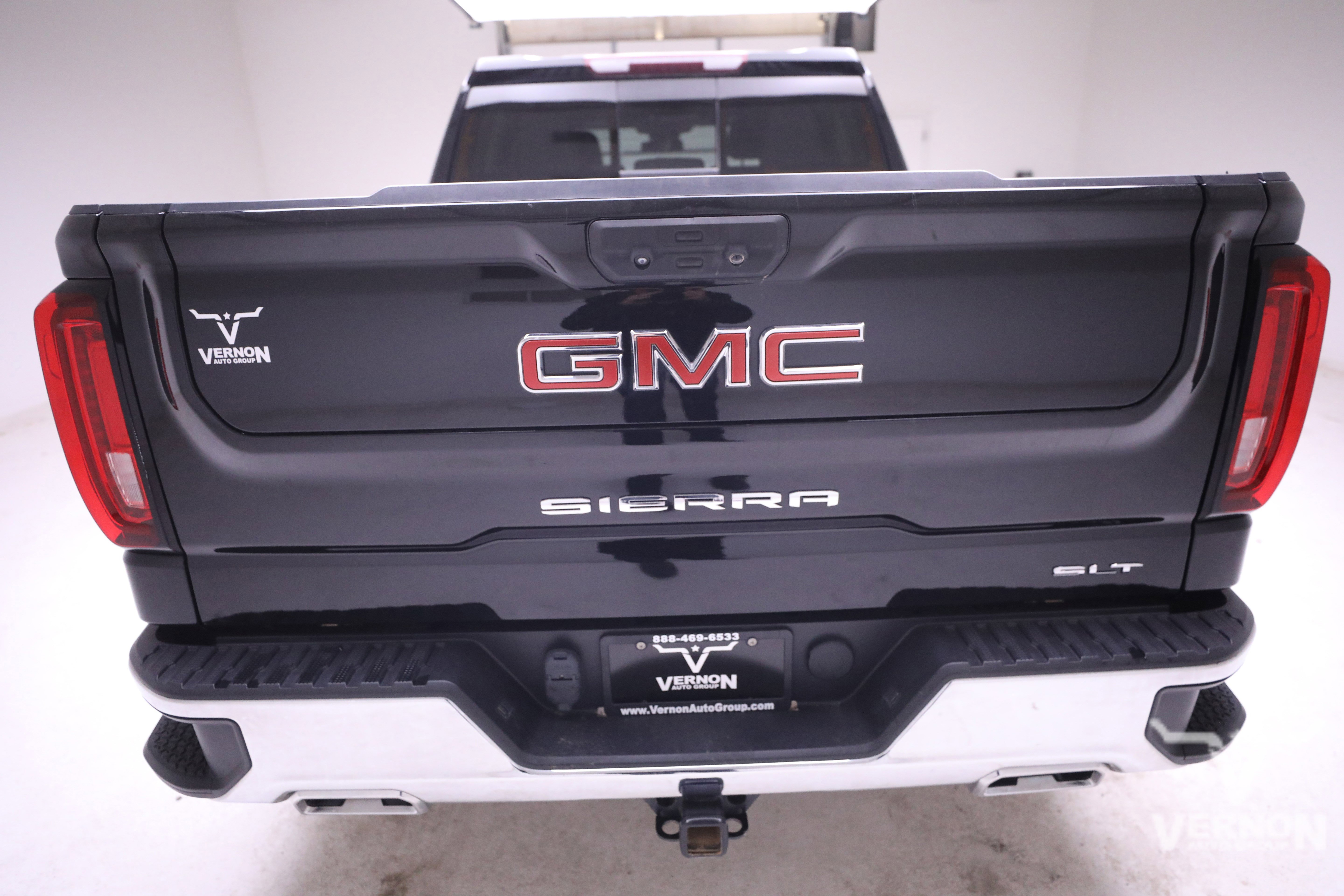 Used 2023 GMC Sierra 1500 SLT w/ SLT Premium Package image 4