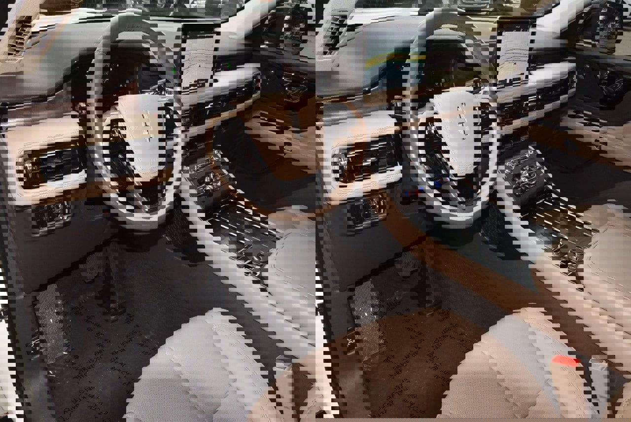 Certified 2023 Lincoln Aviator Reserve w/ Elements Package Plus image 36