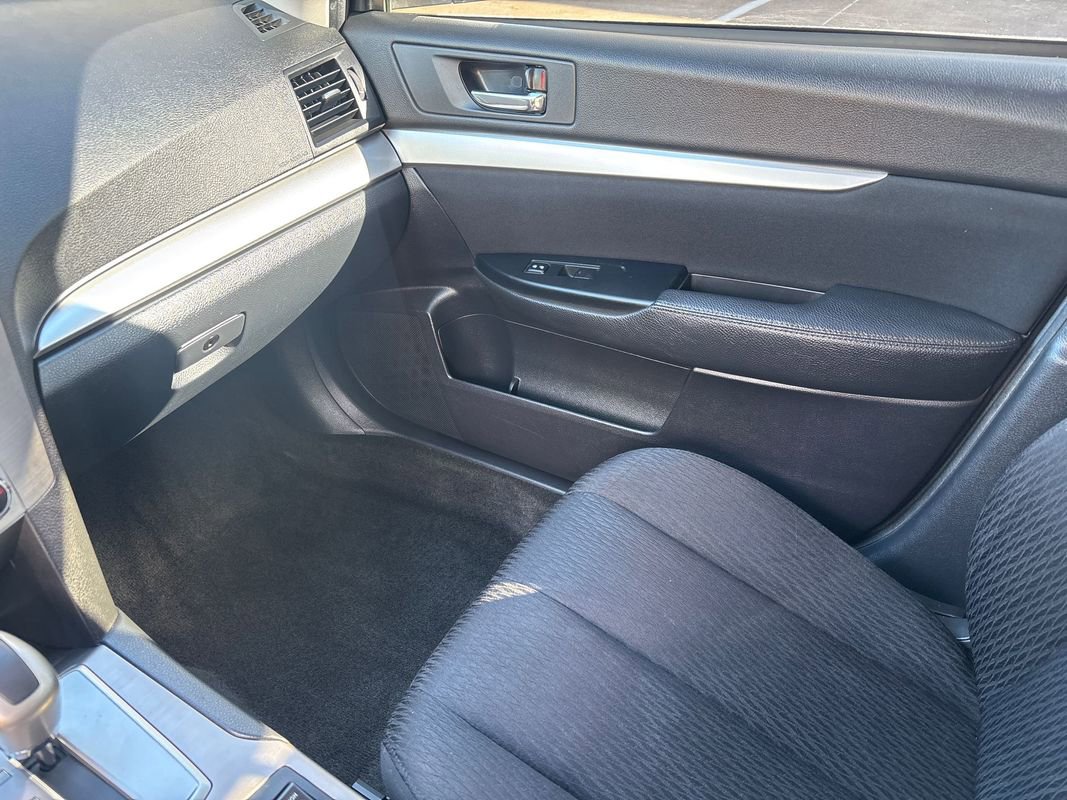 Used 2012 Subaru Outback 2.5i Premium w/ All-Weather Pkg image 19