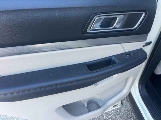 Used 2018 Ford Explorer XLT w/ Equipment Group 202A image 31