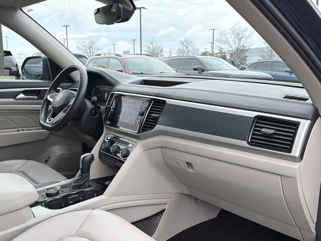 Used 2021 Volkswagen Atlas SEL Premium image 20