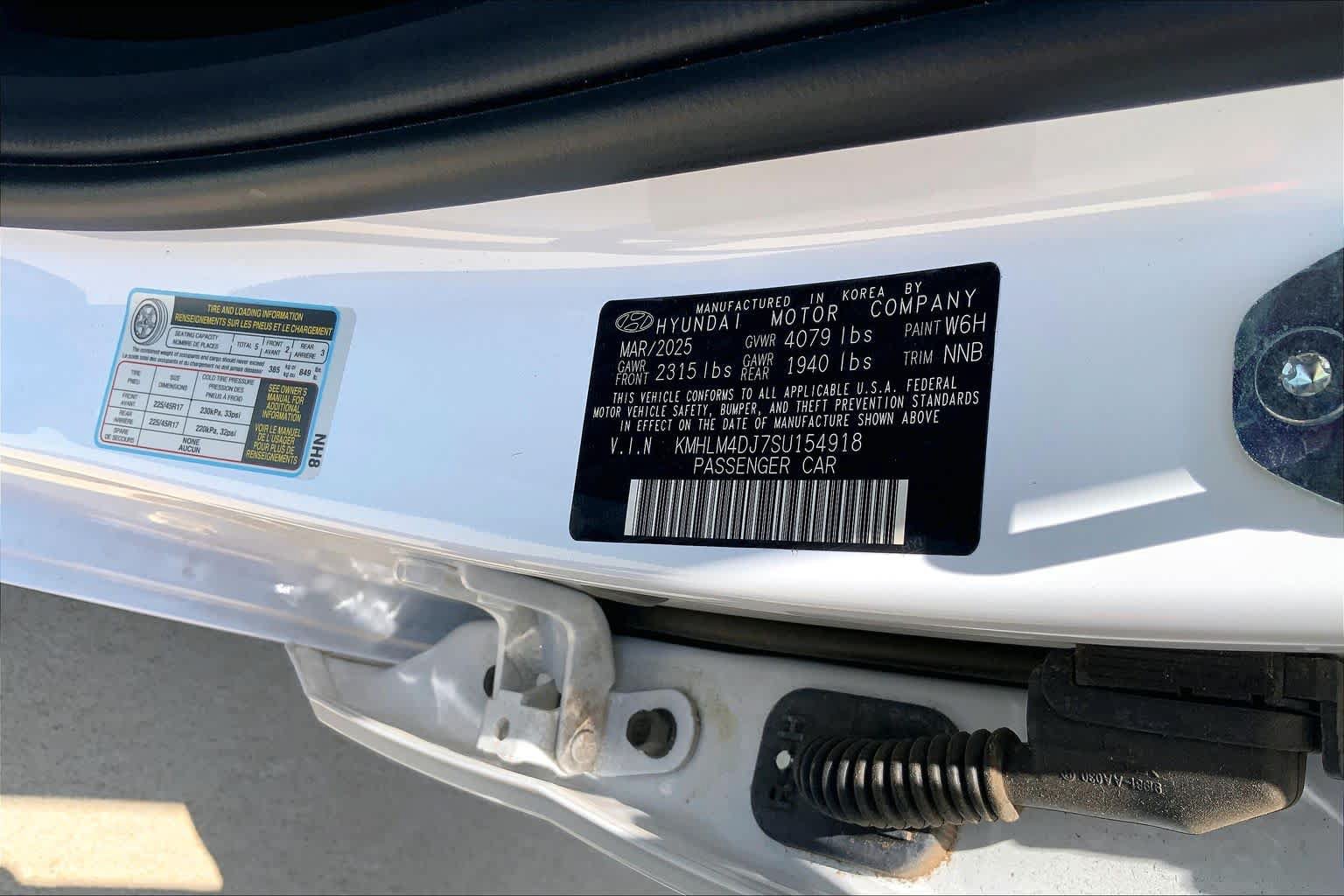 Used 2025 Hyundai Elantra SEL FWD image 34