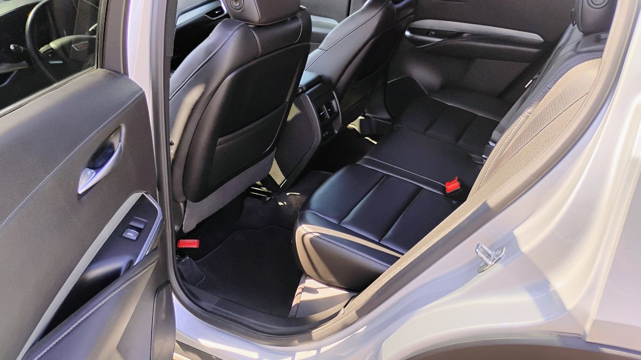 Used 2020 Cadillac XT4 Premium Luxury image 17