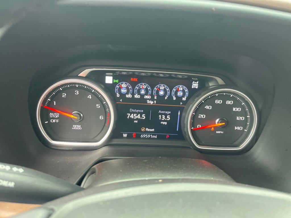 Used 2021 Chevrolet Suburban High Country image 10