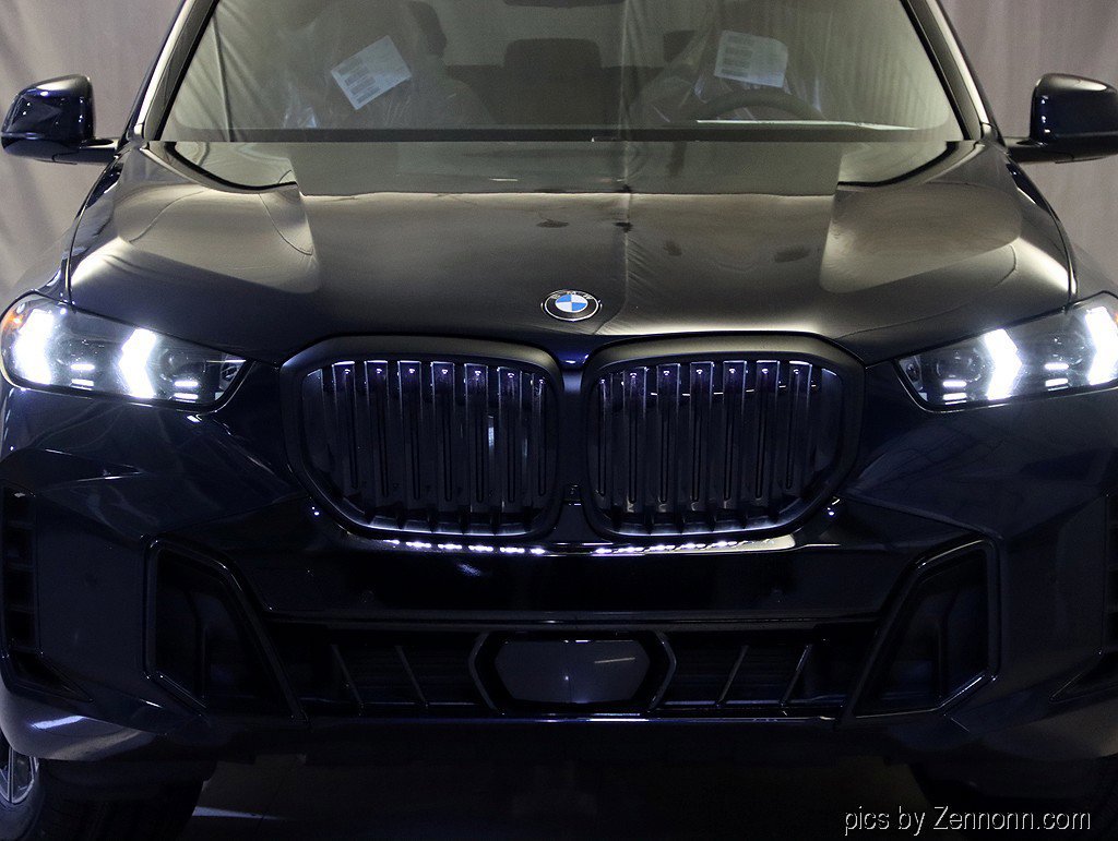 Used 2026 BMW X5 xDrive40i w/ M Sport Package AWD/4WD image 3