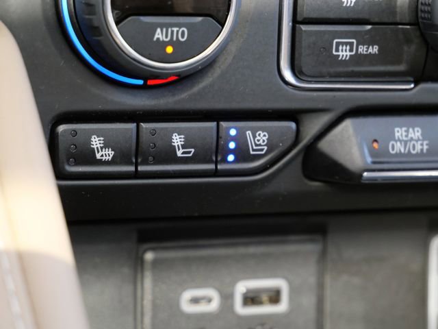 Used 2023 Chevrolet Suburban Premier w/ Advanced Technology Package AWD/4WD image 24