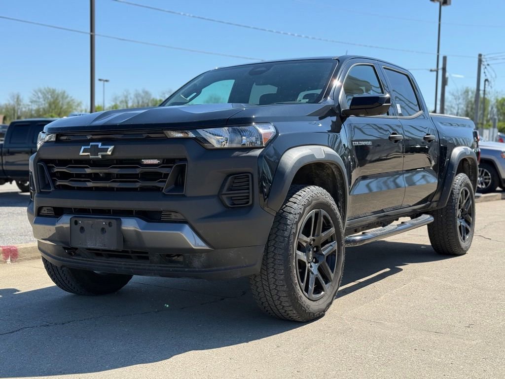 Used 2023 Chevrolet Colorado Trail Boss w/ Technology Package image 2