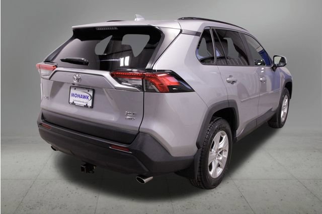 Used 2019 Toyota RAV4 XLE image 5