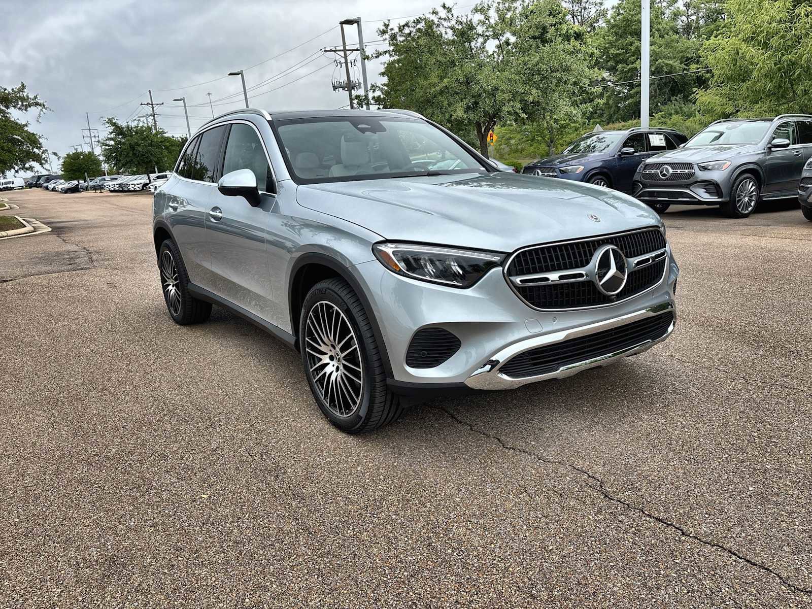 New 2026 Mercedes-Benz GLC 300 4MATIC image 11
