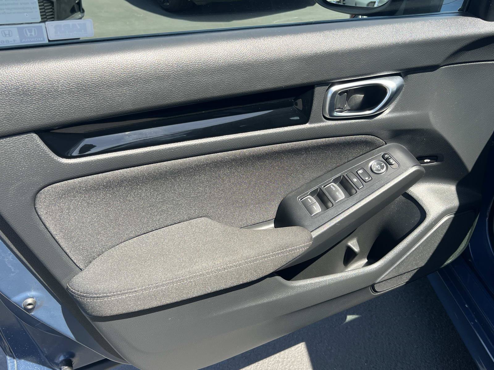 Certified 2025 Honda Civic Sport image 6