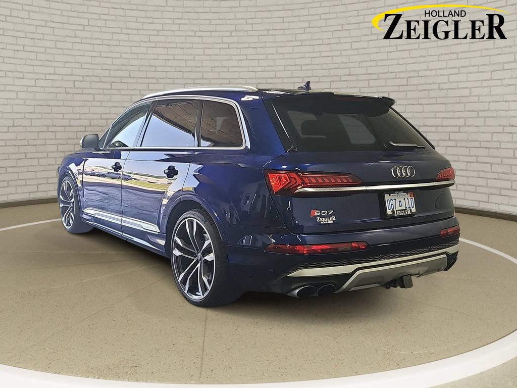 Used 2024 Audi SQ7 Prestige AWD/4WD image 7