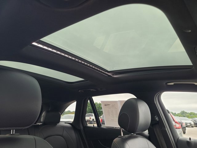 Used 2022 Mercedes-Benz GLC 300 4MATIC w/ Multimedia Package Lite image 9