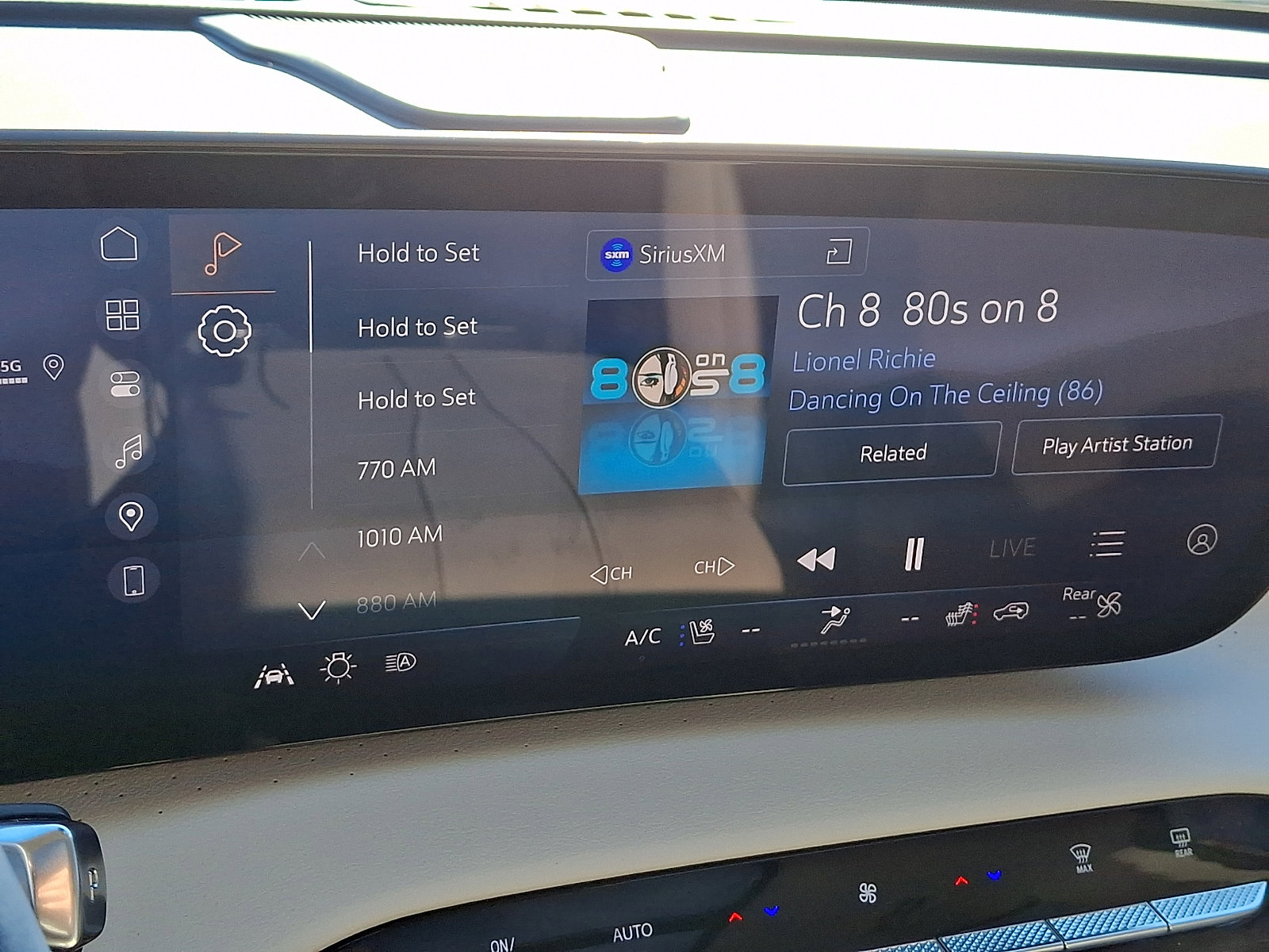 Certified 2025 Buick Enclave Avenir w/ Super Cruise Package image 18