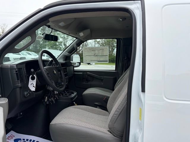 New 2026 Chevrolet Express 2500 w/ Driver Convenience Package RWD image 19