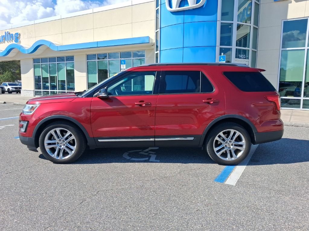Used 2016 Ford Explorer XLT w/ Equipment Group 202A FWD image 8