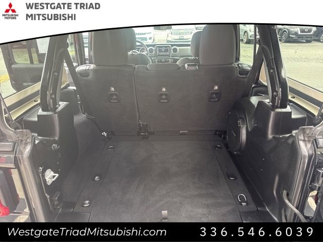 Used 2019 Jeep Wrangler Unlimited Sahara w/ Safety Group image 27