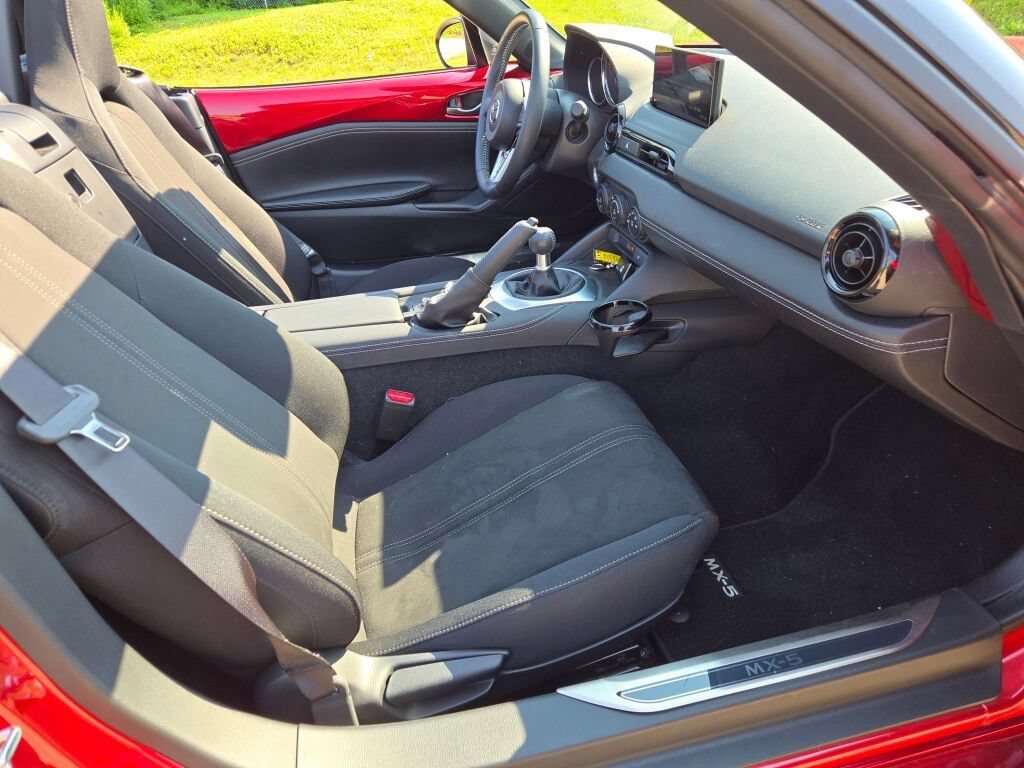 Used 2024 MAZDA MX-5 Miata Club w/ Interior Package RWD image 8