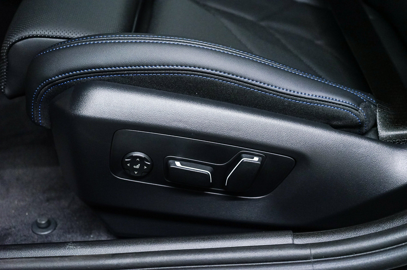 New 2026 BMW i5 M60 AWD/4WD image 21