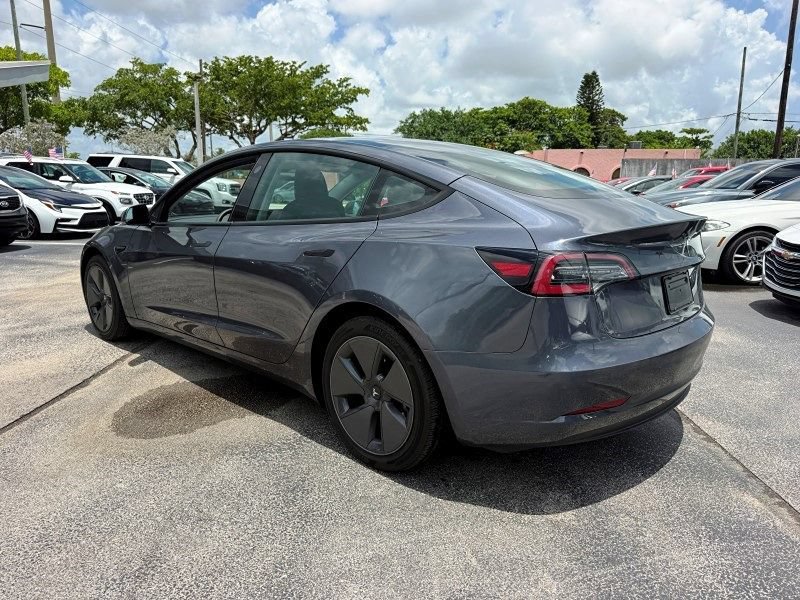 Used 2023 Tesla Model 3 Standard Range RWD image 7