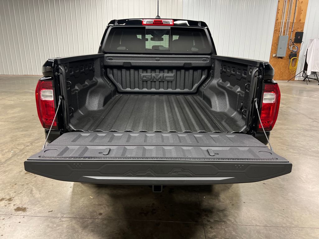 New 2026 GMC Canyon Denali w/ LPO, Denali Black Edition AWD/4WD image 11