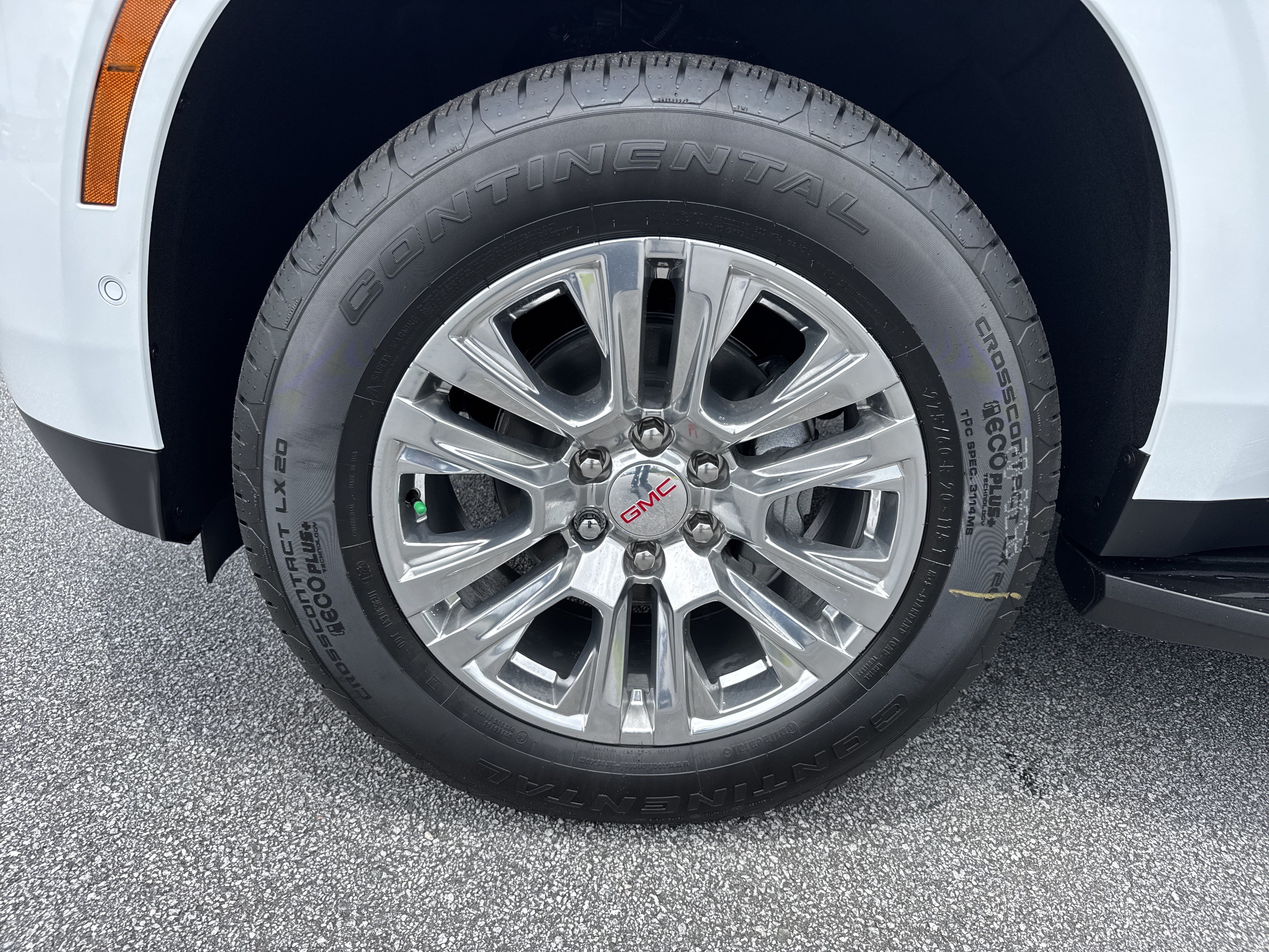 New 2026 GMC Yukon XL Denali AWD/4WD image 13