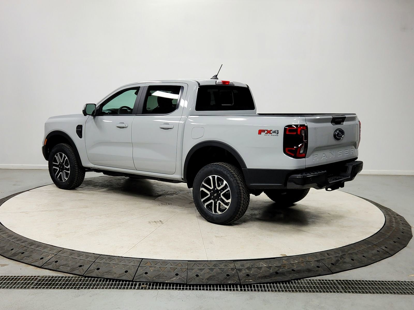 New 2026 Ford Ranger Lariat w/ FX4 Off-Road Package image 5