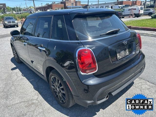 Used 2023 MINI Cooper 4-Door Hardtop w/ Signature Upholstery Package FWD image 7