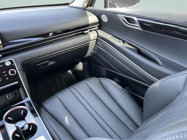 New 2026 Genesis GV80 2.5T RWD image 12