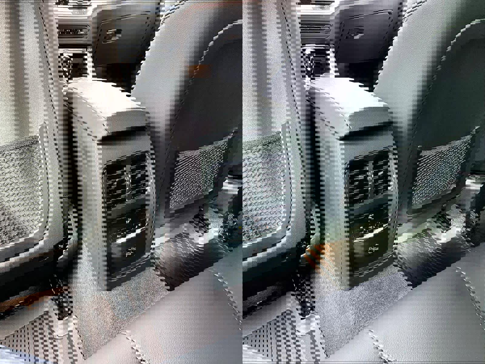 Used 2022 BMW 430i Coupe w/ M Sport Package image 37