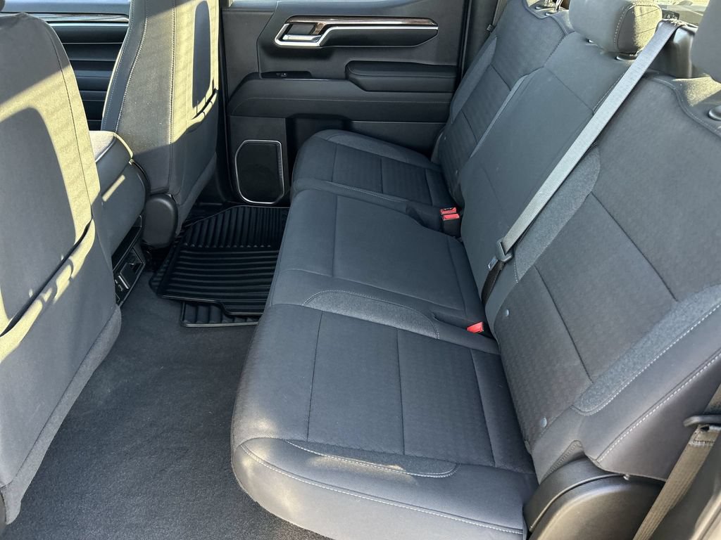 Used 2022 Chevrolet Silverado 1500 LT AWD/4WD image 25