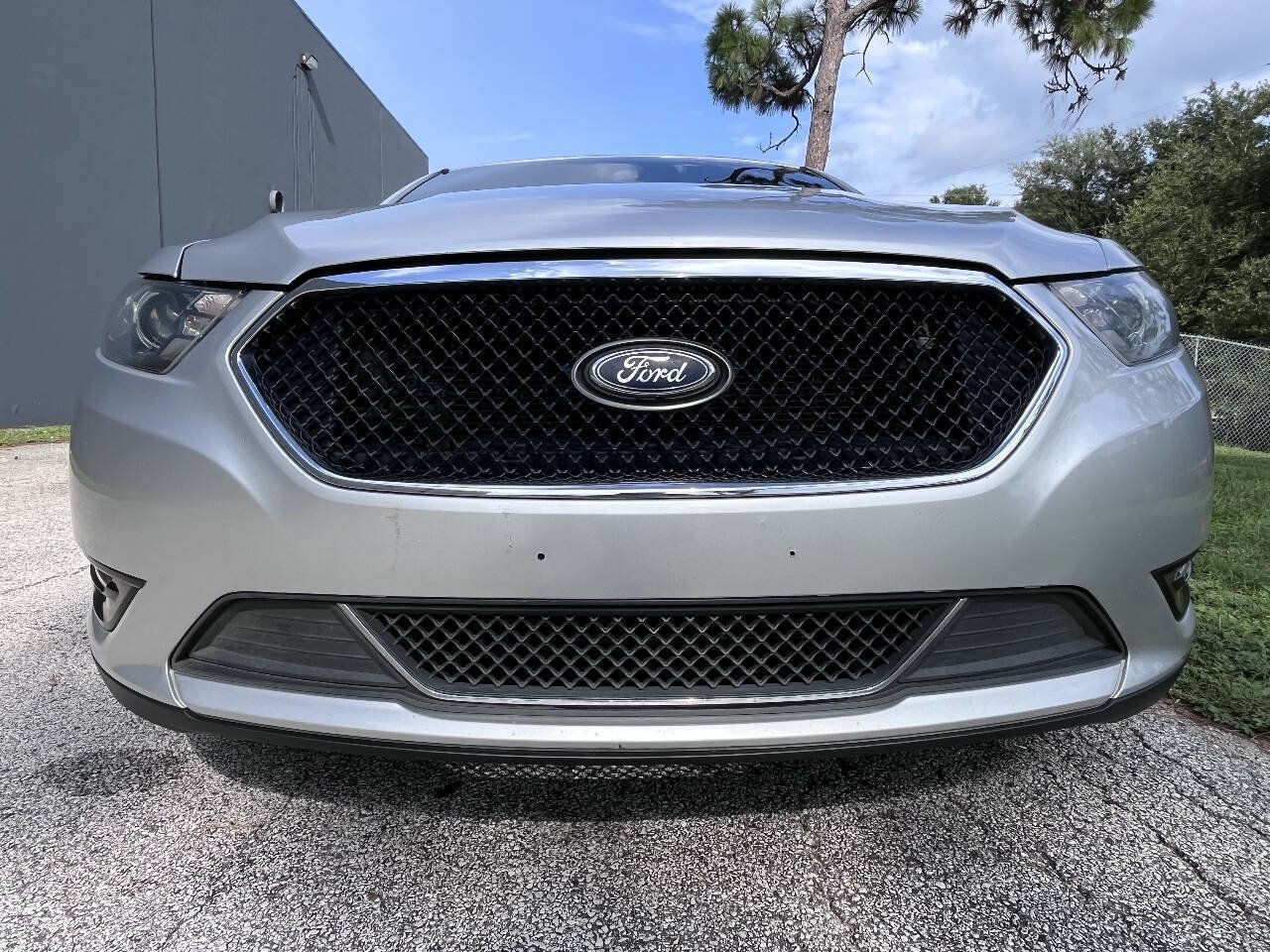 Used 2019 Ford Taurus SHO AWD/4WD image 16