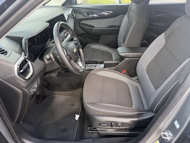 Used 2024 Chevrolet TrailBlazer LT w/ Convenience Package AWD/4WD image 21