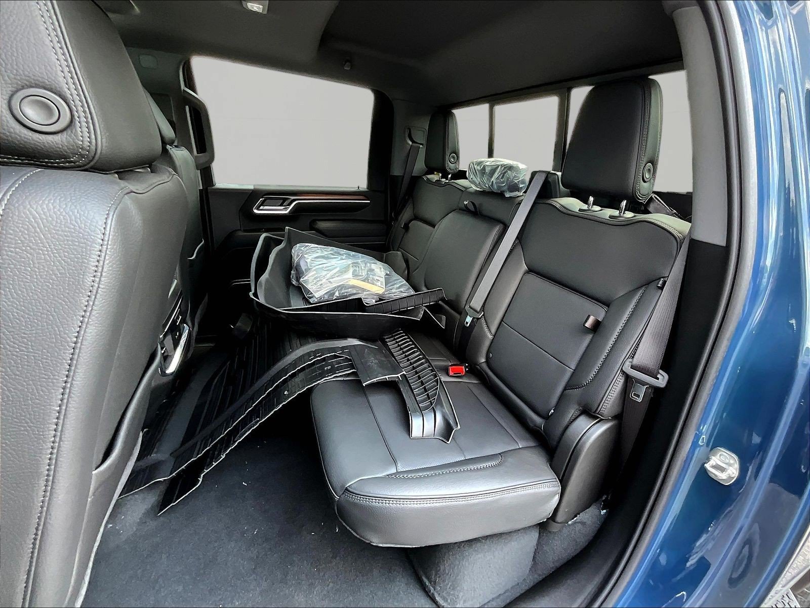 New 2026 GMC Sierra 2500 Denali w/ Denali Reserve Package AWD/4WD image 18