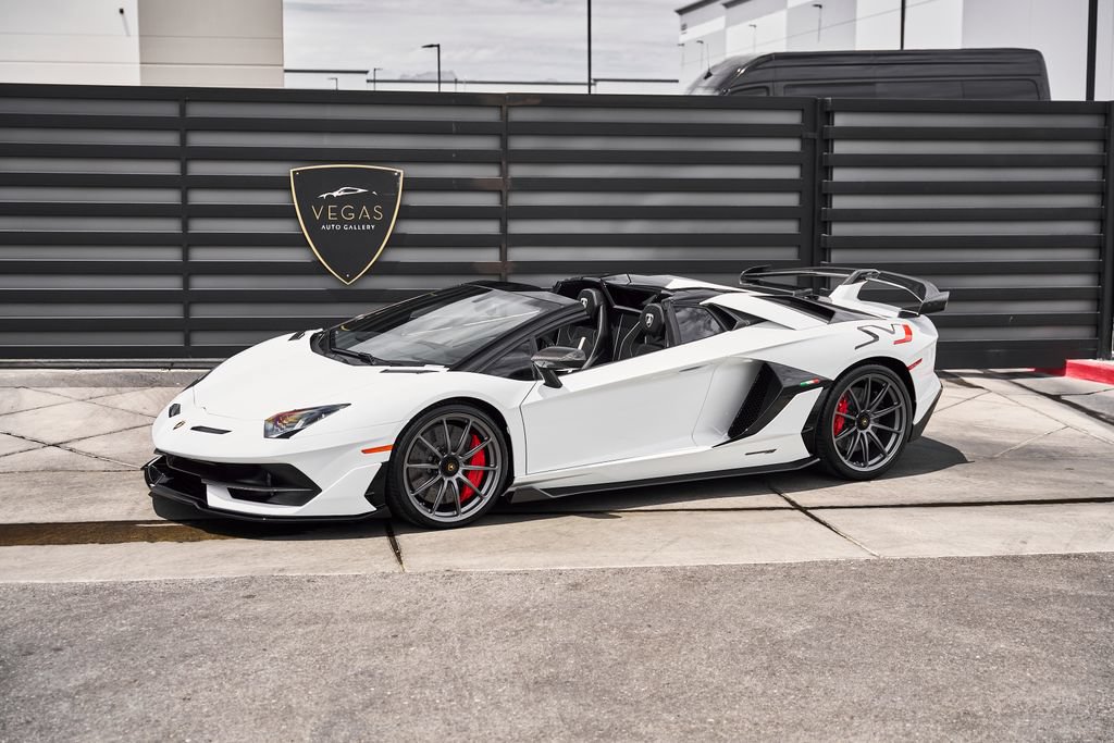 Used 2021 Lamborghini Aventador SVJ AWD/4WD image 5