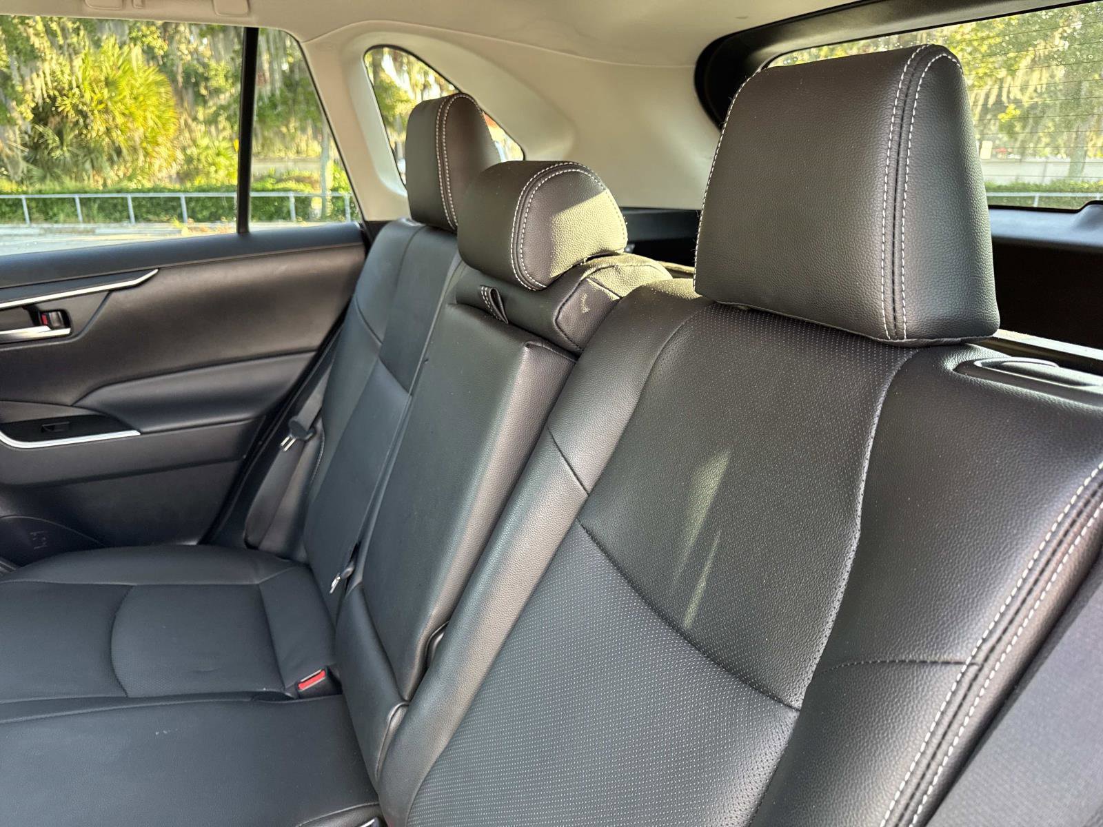 Used 2021 Toyota RAV4 XLE image 11