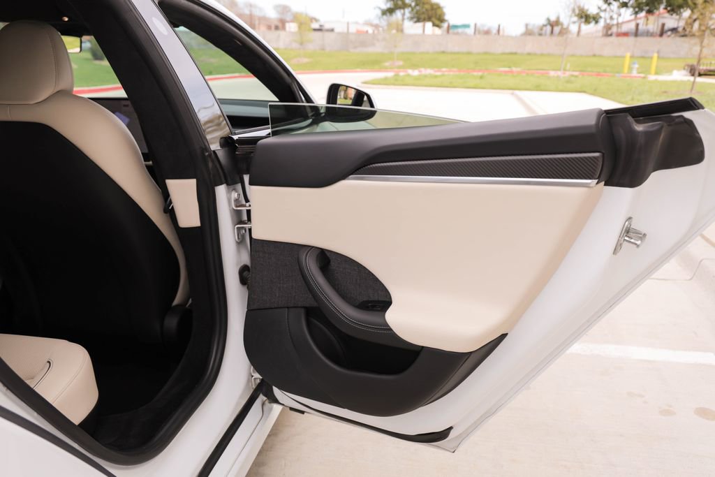 Used 2022 Tesla Model S Plaid image 22