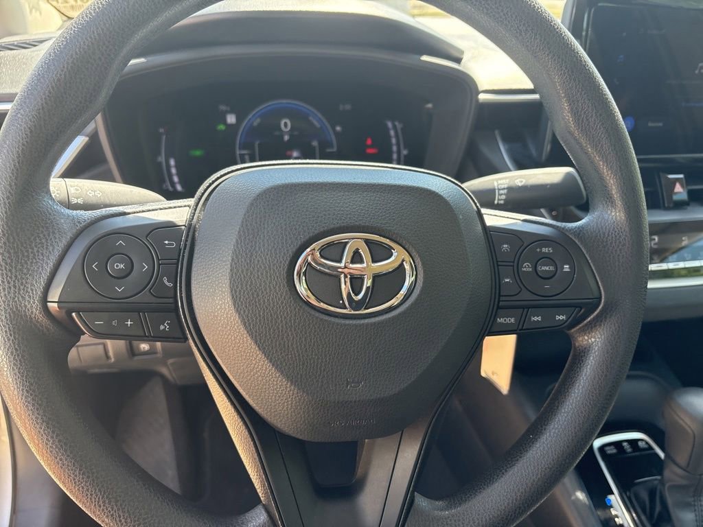 Used 2026 Toyota Corolla LE FWD image 14