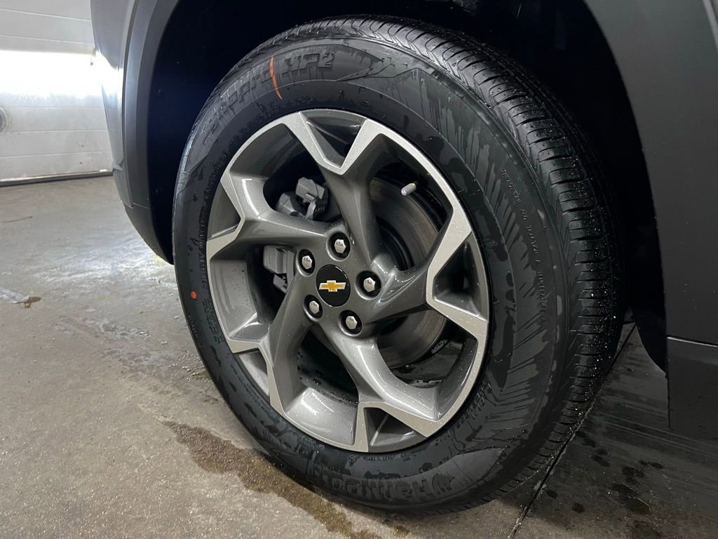 New 2026 Chevrolet Trax LT w/ Driver Confidence Package image 9