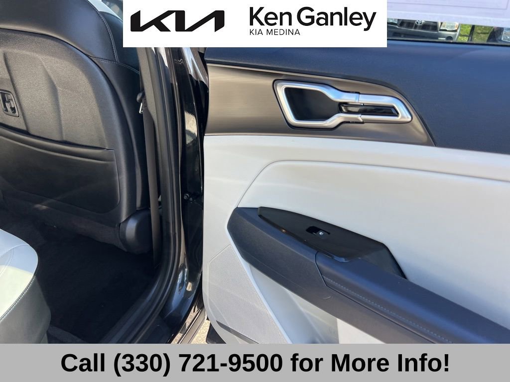 Certified 2025 Kia Sportage EX image 56