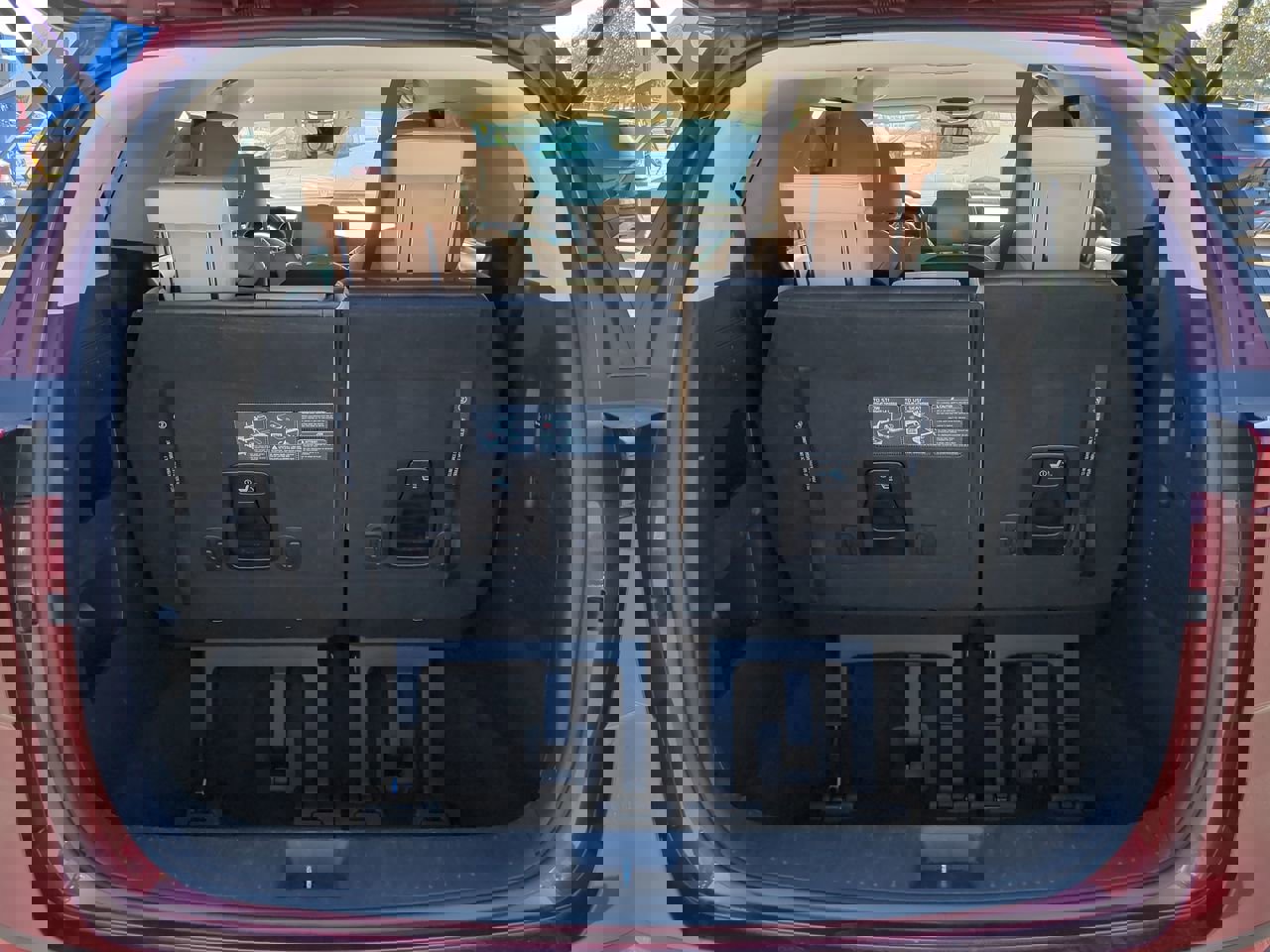 Used 2024 Kia Carnival LX image 13