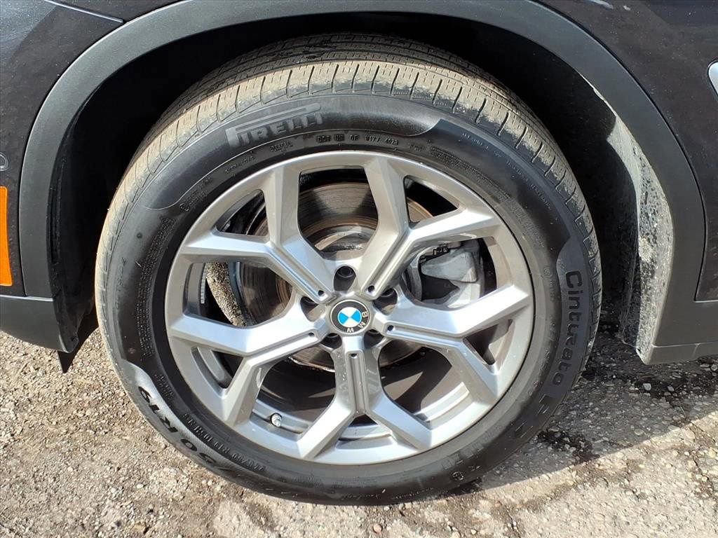 Used 2024 BMW X3 xDrive30i image 9