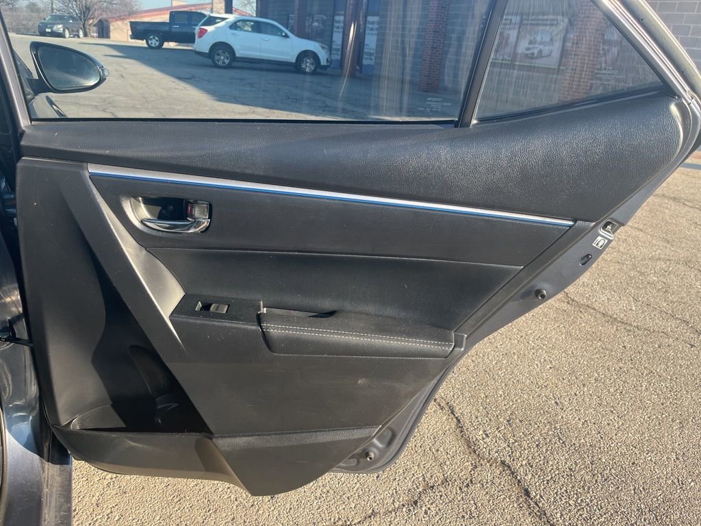 Used 2015 Toyota Corolla S image 28