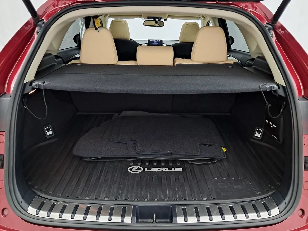Used 2016 Lexus NX 300h AWD w/ Luxury Package image 35